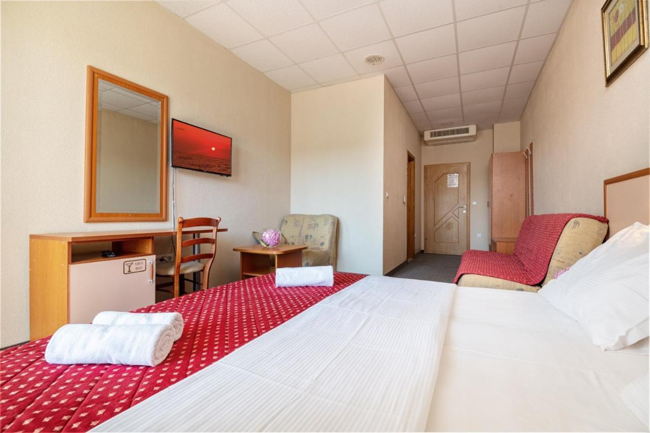 Hotel Luna نيوم المظهر الخارجي الصورة